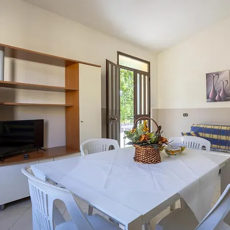 Delux Ap15 Apartment *